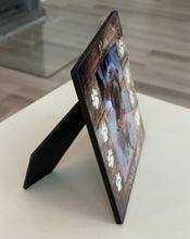 Lataa kuva Galleria-katseluun, Taulu lemmikin kuvalla